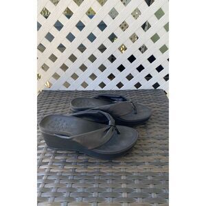 Vionic sandals women size 6